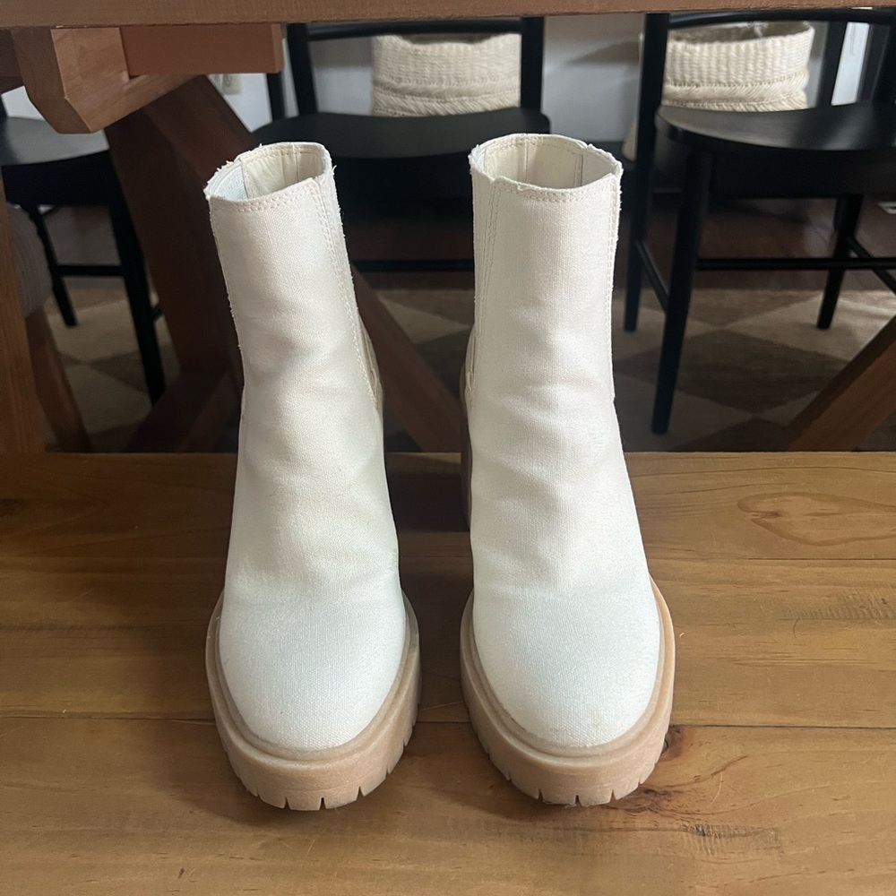 Dolce Vita Castor Booties - Picture 6 of 7